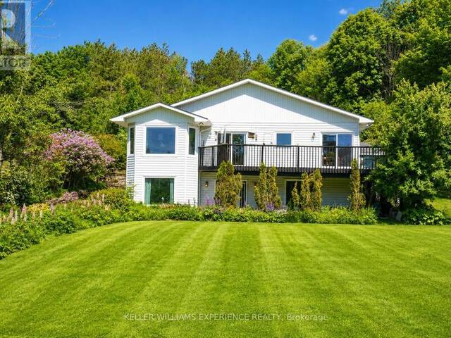 203 SANTAS VILLAGE ROAD Bracebridge Ontario, P1L 1W8 - 4 Bedrooms Waterfront Home For sale