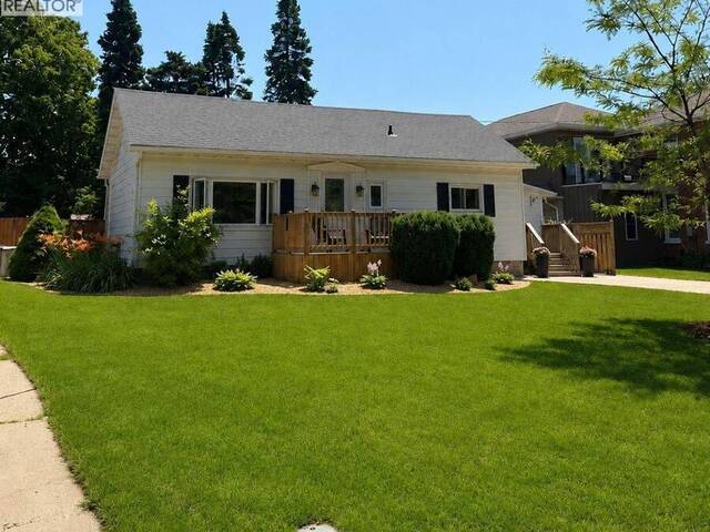 1625 5TH AVENUE E Owen Sound Ontario, N4K 2S3 - 2 Bedrooms Home For Sale