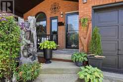 515 BERKINDALE DRIVE | Hamilton Ontario | Slide Image Four