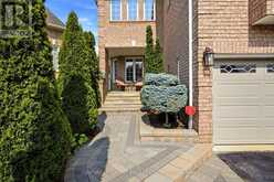 131 TOM EDWARDS DRIVE | Whitby Ontario | Slide Image Three