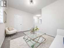 7 CHARLES WHITE COURT | East Gwillimbury Ontario | Slide Image Thirty-three