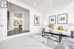 7 CHARLES WHITE COURT | East Gwillimbury Ontario | Slide Image Six