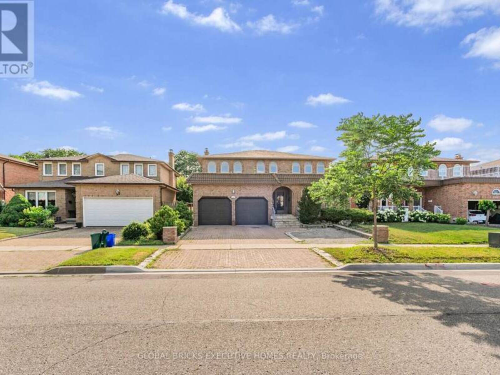 99 BENJAMIN DRIVE, Vaughan, Ontario L4L 1H7