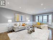 125 LONGWATER CHASE | Markham Ontario | Slide Image Seven