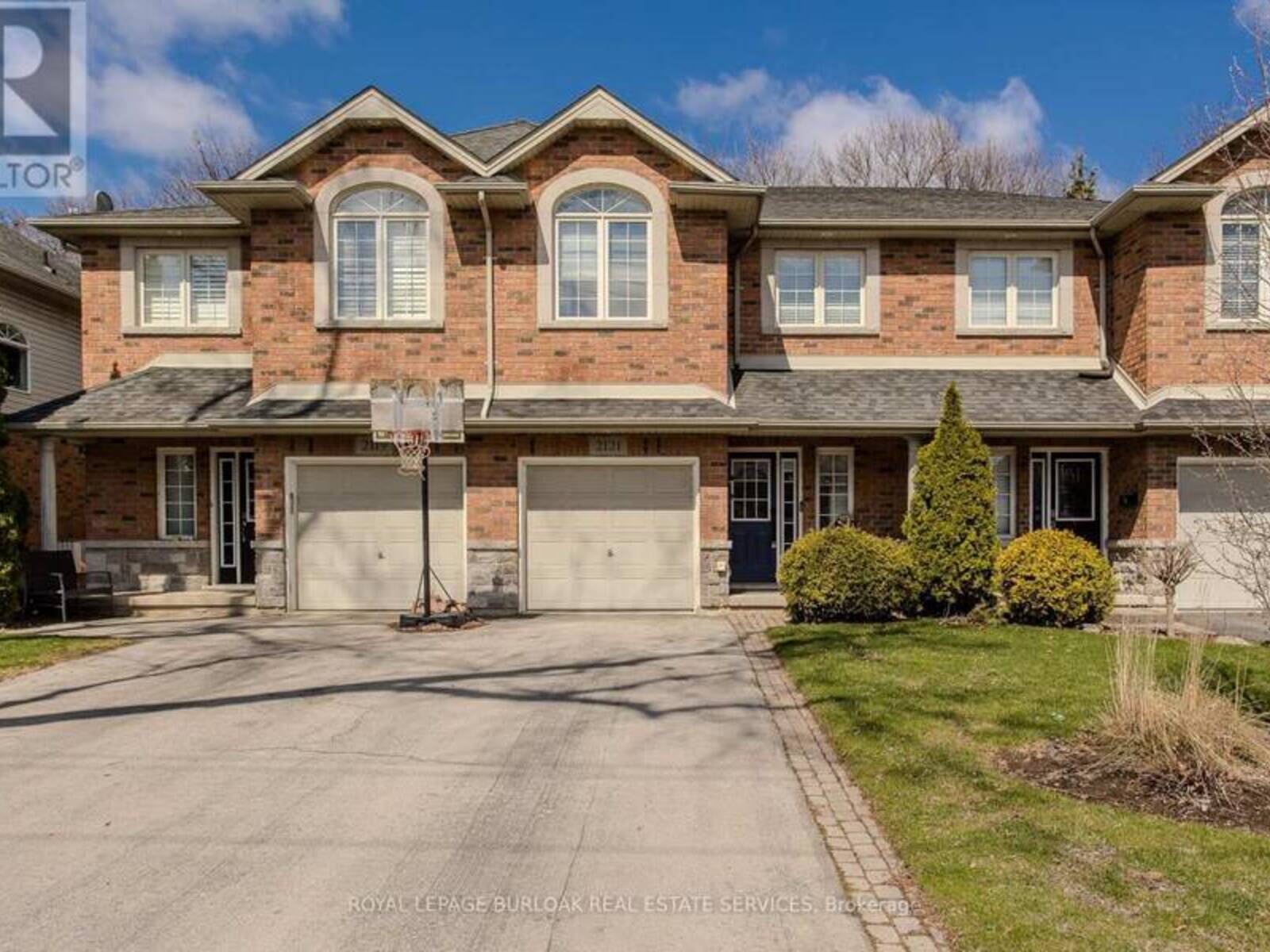 2121 PROSPECT STREET, Burlington, Ontario L7R 1Z2