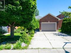 67 MASSENA DRIVE Hamilton Ontario, L9B 2J3