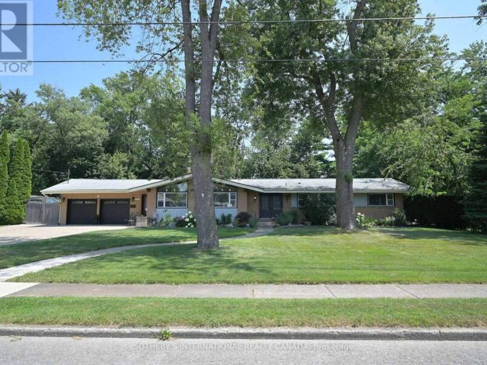 6292 BROOKFIELD AVENUE, Niagara Falls, Ontario L2G 5R8