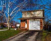 104 HICKLING TRAIL | Barrie Ontario | Slide Image Four