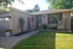 30 NORTHGATE DRIVE | Bradford West Gwillimbury Ontario | Slide Image Two
