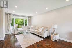 2442 WOBURN CRESCENT | Oakville Ontario | Slide Image Eight