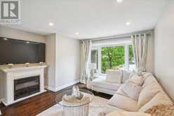 2442 WOBURN CRESCENT | Oakville Ontario | Slide Image Nine