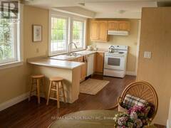 166 WELDRICK ROAD Richmond Hill Ontario, L4C 3V1
