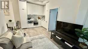 512 - 38 HONEYCRISP CRESCENT | Vaughan Ontario | Slide Image Eleven