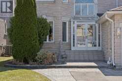 11 SORRENTO DRIVE | Richmond Hill Ontario | Slide Image Four
