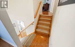 412 BUTLER COURT | Aurora Ontario | Slide Image Eighteen