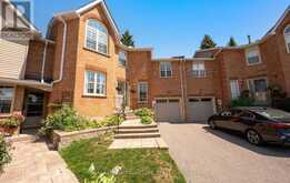 412 BUTLER COURT | Aurora Ontario | Slide Image One