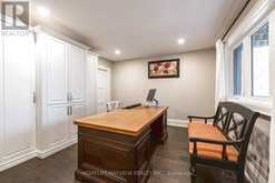 25 WHISPERING PINE TRAIL | Aurora Ontario | Slide Image Seventeen