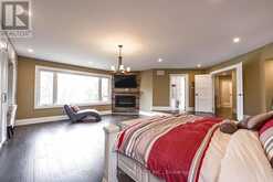25 WHISPERING PINE TRAIL | Aurora Ontario | Slide Image Twenty-three