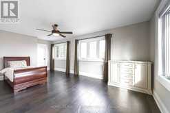 25 WHISPERING PINE TRAIL | Aurora Ontario | Slide Image Thirty-one