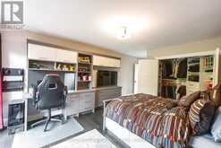 25 WHISPERING PINE TRAIL | Aurora Ontario | Slide Image Thirty-four