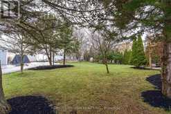 25 WHISPERING PINE TRAIL | Aurora Ontario | Slide Image Thirty-nine