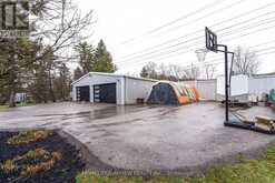 25 WHISPERING PINE TRAIL | Aurora Ontario | Slide Image Forty-five