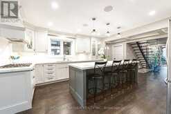 25 WHISPERING PINE TRAIL | Aurora Ontario | Slide Image Nine