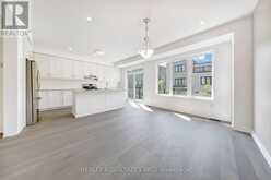 17 VAUDEVILLE DRIVE | Toronto Ontario | Slide Image Six