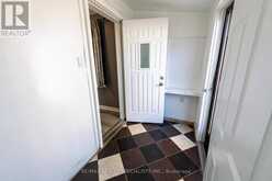 332 ELM AVENUE | Windsor Ontario | Slide Image Twelve