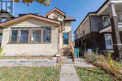 332 ELM AVENUE | Windsor Ontario | Slide Image Three