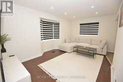 19 MCCULLOCK CRESCENT | Ajax Ontario | Slide Image Nine