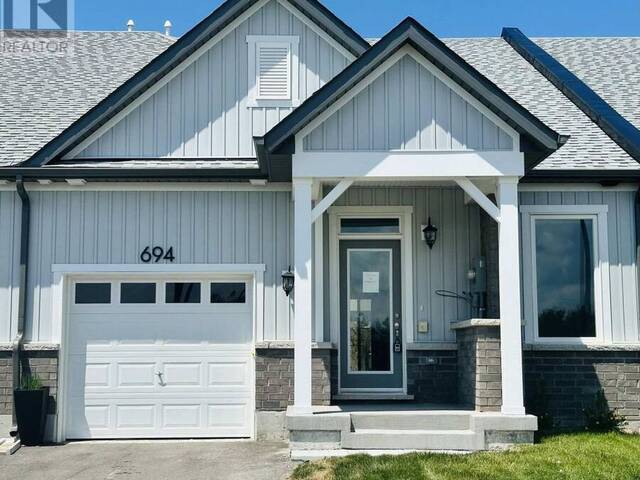 694 SARGEANT PLACE Innisfil Ontario, L9S 0S9 - 2 Bedrooms Home For Sale