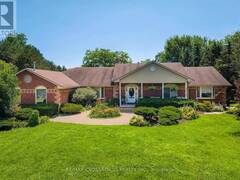 5 BUTTERY COURT Clarington Ontario, L1C 4H7