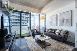 1601 - 185 ROEHAMPTON AVENUE S | Toronto Ontario | Slide Image Eight