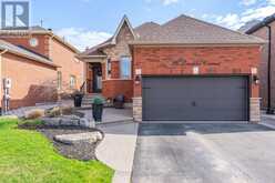 96 LAUCHLIN CRESCENT | Halton Hills Ontario | Slide Image Three