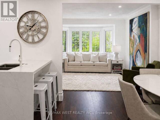 12 BRENTWOOD ROAD S Toronto Ontario, M8Z 3N2 - 4 Bedrooms Home For Sale
