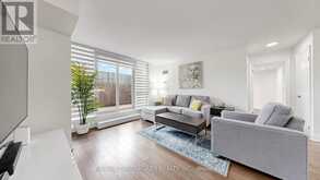 656 - 23 COX BOULEVARD | Markham Ontario | Slide Image Four