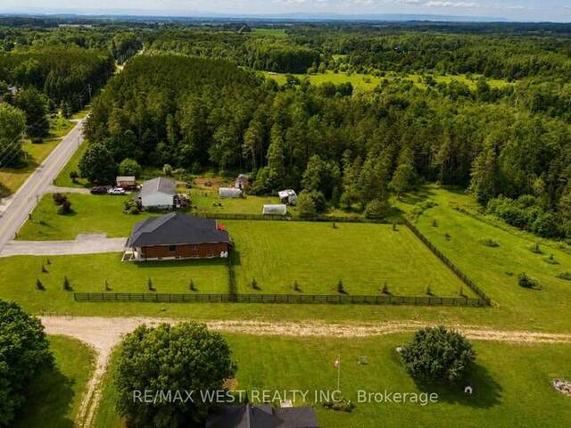 4098 CONCESSION 12 SUNNIDALE ROAD Stayner Ontario, L0M 1S0 - 5 Bedrooms Home For Sale