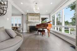 513 MAPLEHURST AVENUE | Oakville Ontario | Slide Image Nine