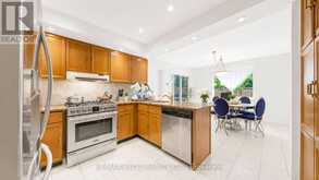 30 LAMBERT ROAD | Markham Ontario | Slide Image Six