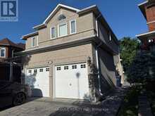 42 STONEBRIDGE BOULEVARD | Toronto Ontario | Slide Image Four