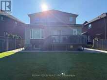 42 STONEBRIDGE BOULEVARD | Toronto Ontario | Slide Image Nine