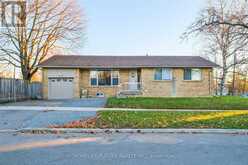 50 BENLIGHT CRESCENT | Toronto Ontario | Slide Image One