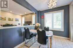 76 FORD WILSON BOULEVARD | Newmarket Ontario | Slide Image Ten