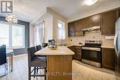 76 FORD WILSON BOULEVARD | Newmarket Ontario | Slide Image Twelve