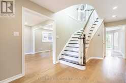 186 FERNDALE DRIVE S | Barrie Ontario | Slide Image Five