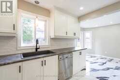 186 FERNDALE DRIVE S | Barrie Ontario | Slide Image Eight