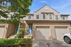 15 ROEHAMPTON CRESCENT | Guelph Ontario | Slide Image Three