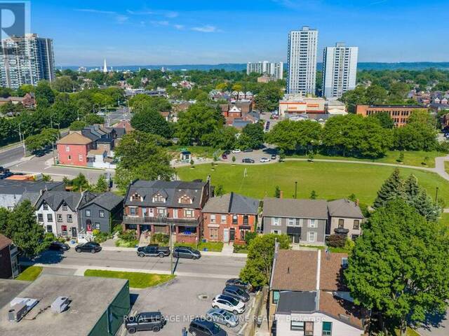 29 RAILWAY STREET Hamilton Ontario, L8R 2R4 - 3 Bedrooms Home For Sale