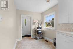 128 EAST 39TH STREET | Hamilton Ontario | Slide Image Three